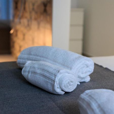 אבולה Miramare Rooms B&B מראה חיצוני תמונה