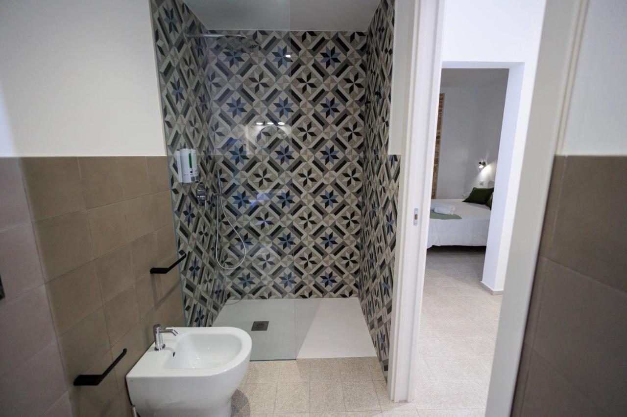 אבולה Miramare Rooms B&B מראה חיצוני תמונה